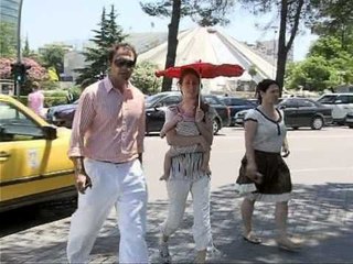 PRINDERIT E DIVORCUAR FEMIJET VUAJNE MOSMARREVESHJET E TE RRITURVE NE ÇIFT LAJM