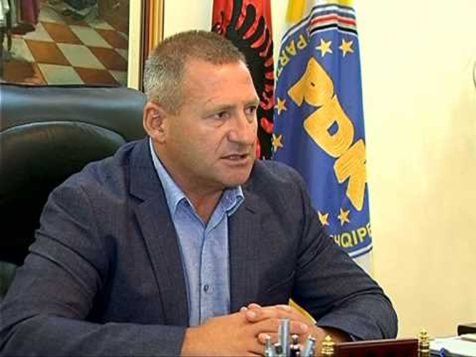 ADMINISTRATA PUBLIKE LIGJI HYN TE MARTEN NE FUQI MENDIME PRO DHE KUNDER LAJM