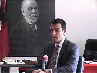 PUNESIMI DHE PS DHJETRA NEVOJTARE PRESIN NE DYERT E SELISE PER PUNE LAJM