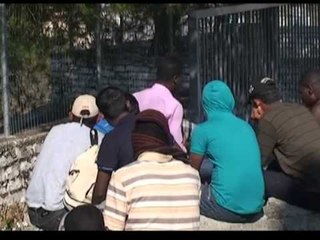 SHTOHEN KLANDESTINET POLICIA E GJIROKASTRES PERBALLE NJE FLUKSI NE RRITJE LAJM