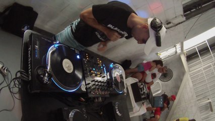 2015-11-22 18:51:23 Mazinho Ross