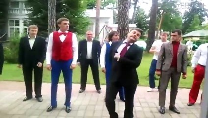 О Боже какой мужчина_) [Мужики танцуют]