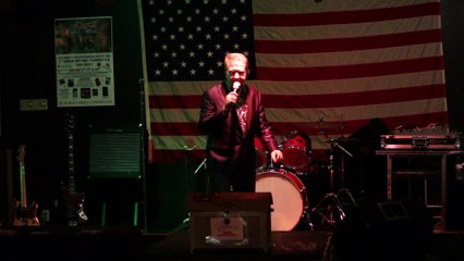 Colin Paul sings Susan When She Tried Elvis Presley Memorial VFW 2015