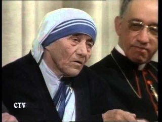 10 VJETORI I LUMNIMIT PERKUJTOHET NENE TEREZA, HUMANISTJA ME ORIGJINE SHQIPTARE LAJM