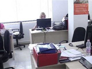 QENDRIMI I CEZ KOMPANIA ÇEKE SHPREHET E HAPUR PER PAJTIM ME QEVERINE LAJM