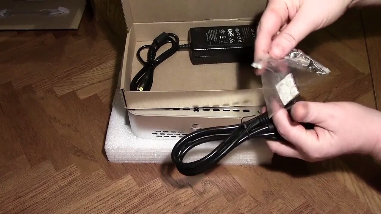 Habey EMC-600SL Silver Heavy Duty Brushed Aluminum Super-slim Mini-ITX HTPC PC Case Unboxing