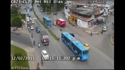 Colombian police chase and shootout