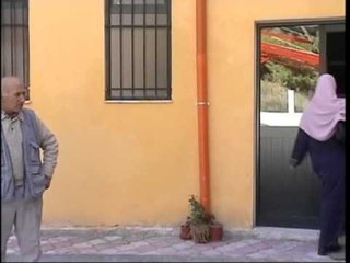 IMAMET KOSOVARE IRONIZOJNE JAHJAGEN PER ÇESHTJEN E SHAMIVE NE KOSOVE LAJM