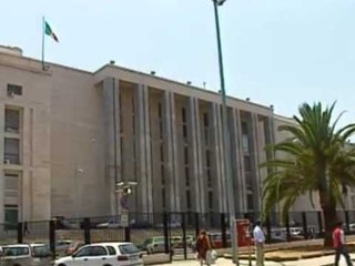 TRAFIKU I FEMIJEVE POLICIA ITALIANE SHKATERRON RRJETIN E RREMBYESVE LAJM