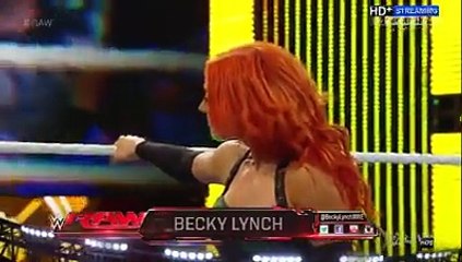 Sasha Banks vs Becky Lynch - Monday Night RAW 23/11/2015