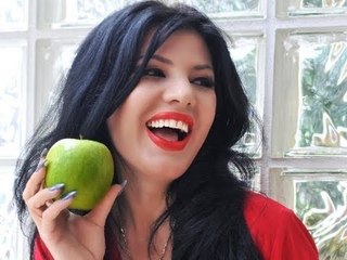 Jo vetem mode - Si te dobesohemi tek Kalleshi Center! - Anila Kalleshi! (2 nëntor 2013)