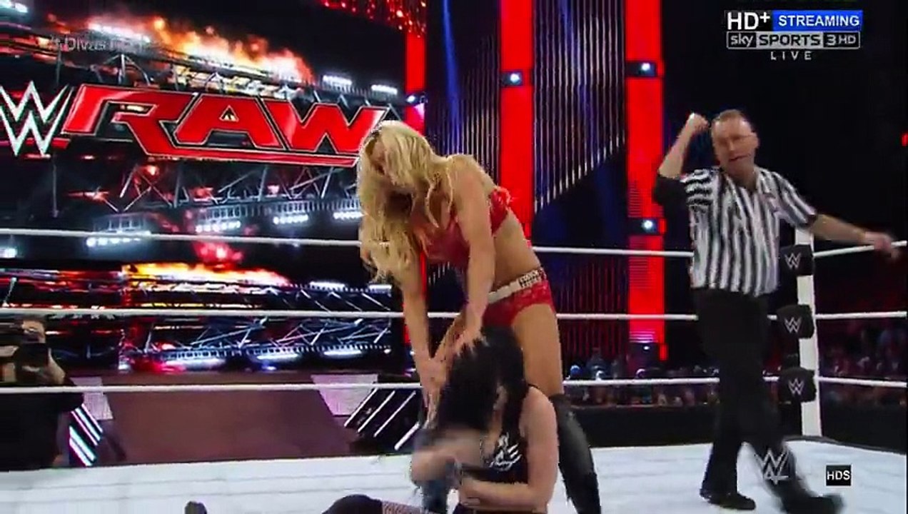 Paige vs Charlotte