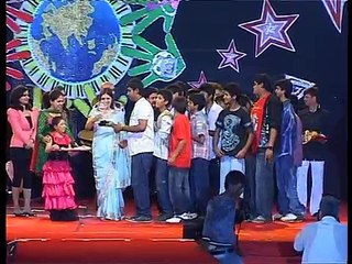 Mr. Rustom Kerawala attending the VIBGYOR High VIVA 2010