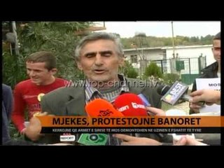 Mjekës, protestojnë banorët - Top Channel Albania - News - Lajme