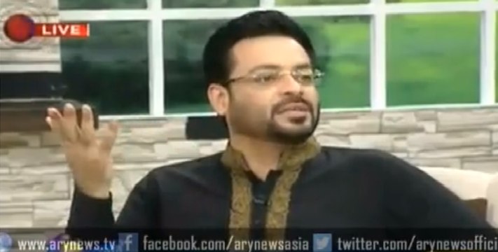 Amir Liaqat Hussain Embarrassed Reham Khan in Live Show