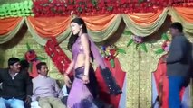 Pakistani hot cute girl wedding dance leaked video from karachi