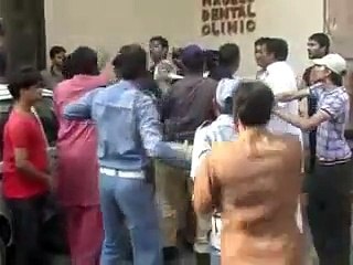 Fight Between Young Boys & Pakistan Police