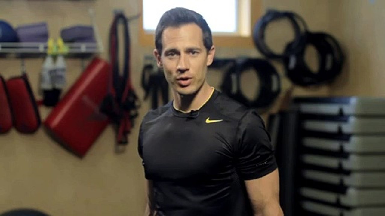 The Difference Between Hammer Curls & Bicep Curls