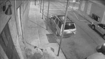 Un vídeo muestra a un hombre disparar a otro que socorría a una mujer