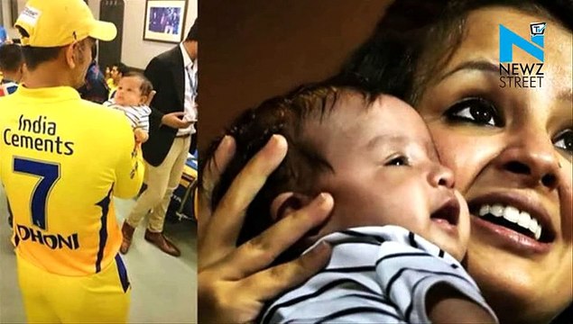 Sakshi Dhoni posts adorable picture of ‘posers’ M S Dhoni and daughter