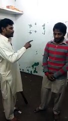 Shair Ko Vote Dalne Waley Ko Pakar Kar Sab Ne Dhulai Kardi, Interesting Video