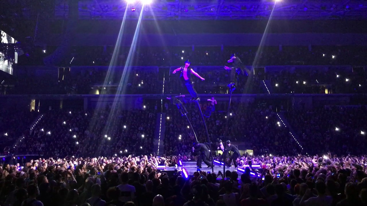 MADONNA - ILLUMINATI (interlude) REBEL HEART TOUR IN TORINO