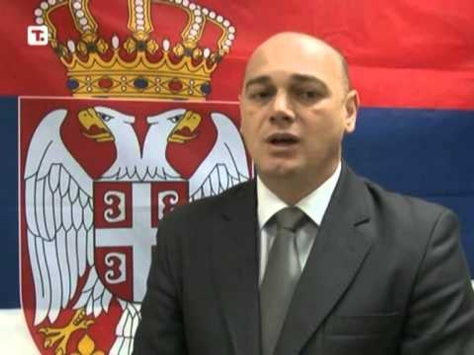 ZGJEDHJET NE MITROVICE VULIN THIRRJE SERBEVE TE MARRIN PJESE MASIVISHT NE VOTIME LAJM