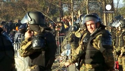 لاجئون: إحتجاجات على الحدود بين اليونان ومقدونيا