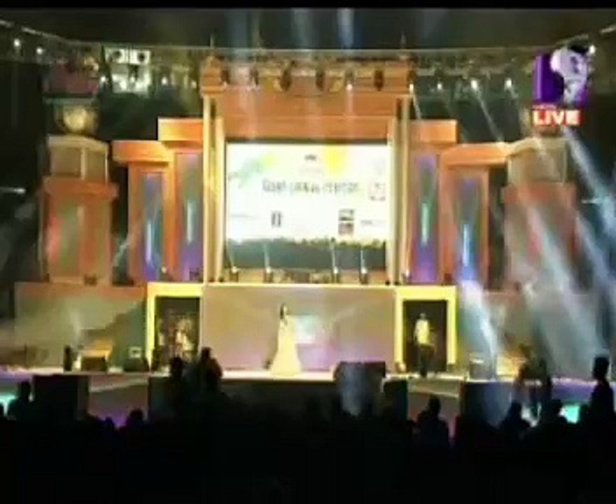 Hrithik Roshan & Jacqueline Fernandez Talking On BPL Opening Ceremony