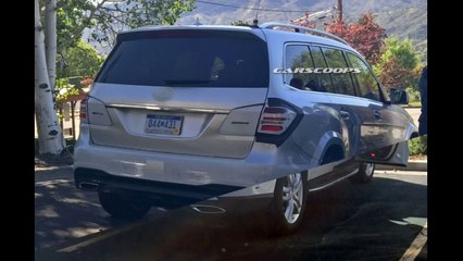 2016 Mercedes-Benz GLS, caught up with a group of lightly camouflaged
