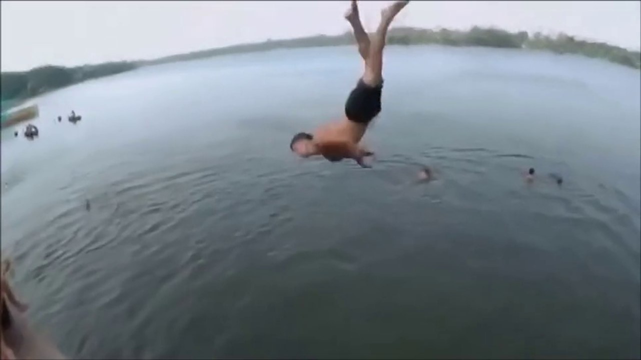Вот это прыжок в воду !Прикол ! Ржач ! Prank ! FANNY VIDEO 2015