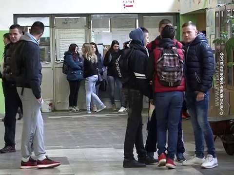 Stipendiranje učenika i studenata u Majdanpeku, 24. novembar 2015. (RTV Bor)
