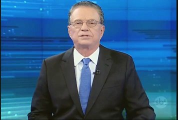 Menino conquista Internet ao lutar contra soluço enquanto canta hino