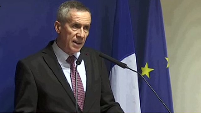 François Molins : les deux terroristes tués à Saint-Denis avaient « un projet d’attentat à la Défense »