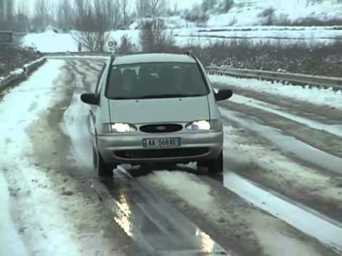 VJEN DIMRI VERIU I SHQIPERISE NIS TE IZOLOHET NGA RRESHJET E DEBORES LAJM