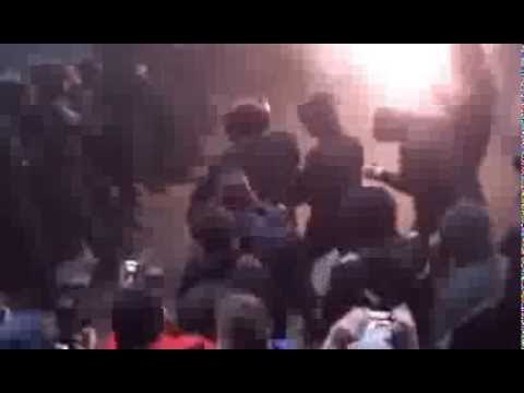 REVOLUCION NE UKRAINE 300 MIJE PROTESTUES NE RRUGE PERLESHJE TE ASHPRA ME POLICINE LAJM