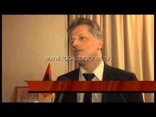 Qendra "Vatra" në Bruksel - Top Channel Albania - News - Lajme
