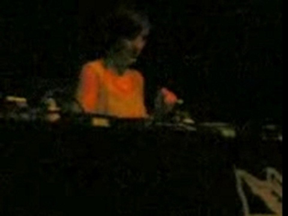 13042007004