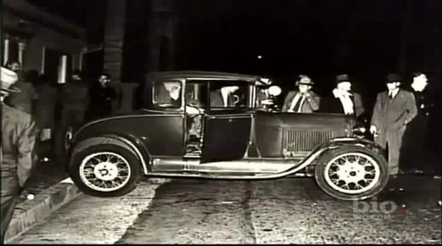 Benjamin Bugsy Siegel Jewish American mobster