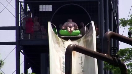 Caneva World - Twin Peaks - Aquapark - Gardasee - Water slide accident