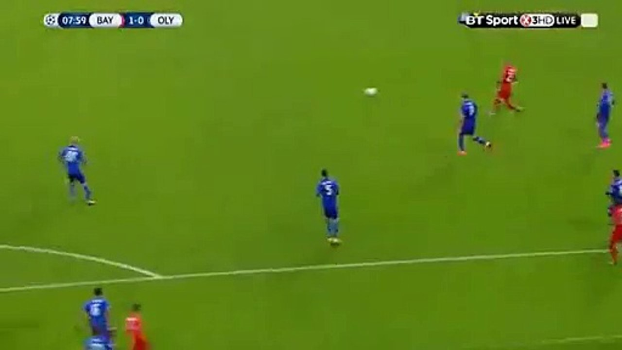 Douglas Costa Goal 1-0 Bayern Munich vs Olympiakos