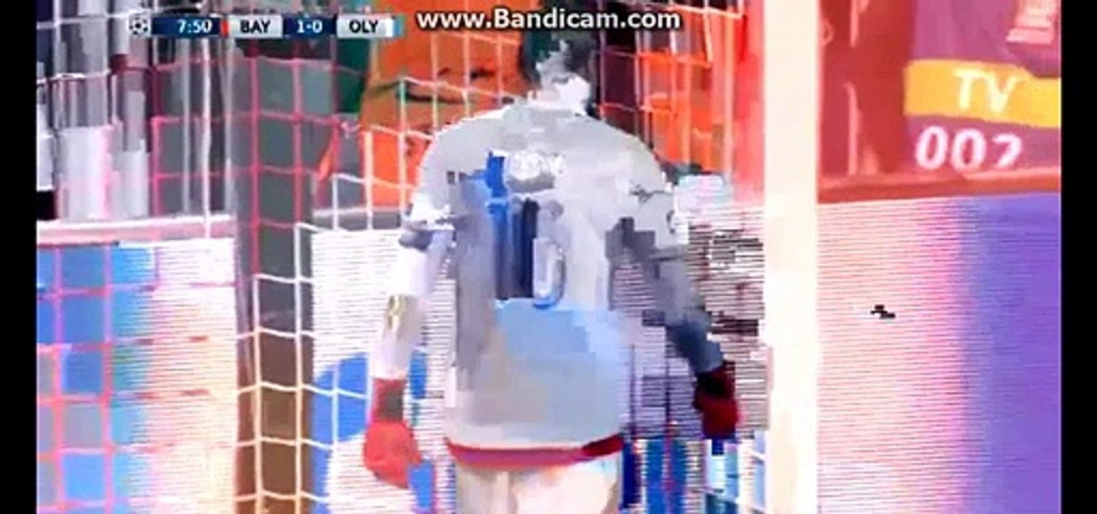 Douglas Costa INCREDIBLE SKILLS & GOAL - Bayern Munich 1-0 Olympiakos - UCL 24-11-2015