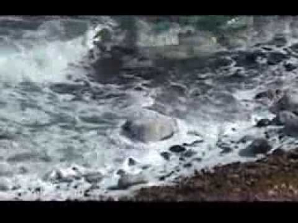 DETI I VDEKUR MARREVESHJE TRE PALESHE PER SHPETIMIN ME UJE NGA DETI I KUQ LAJM