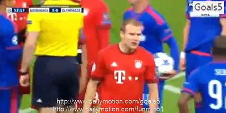Holger Badstuber RED Card Bayern 3 - 0 Olympiakos Champions League 24-11-2015