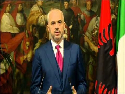 RAMA NE ITALI MERR MBESHTETJEN E FQINJEVE PER STATUSIN E VENDIT KANDIDAT LAJ