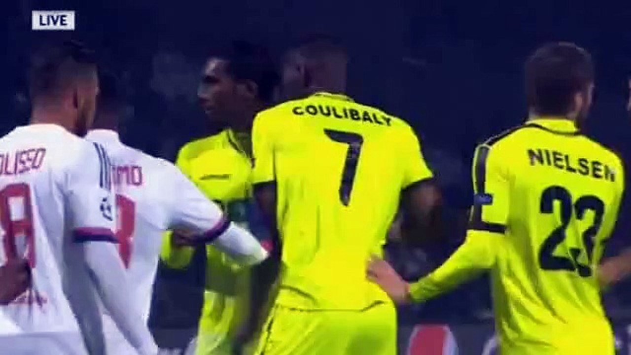 1-2 Kalifa Coulibaly Incredible Last Minute Goal - Olympique Lyon v. KAA Gent 24.11.2015 HD