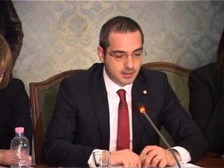 KOLAUDIMI I MAKINAVE MINISTRI TAHIRI PARALAJMERON,S'KA KOLAUDIM PA PAGUAR GJOBAT LAJM