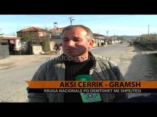 Скачать видео: Aksi Cërrik-Gramsh - Top Channel Albania - News - Lajme