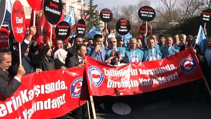 Turquie: manifestations devant l'ambassade de Russie