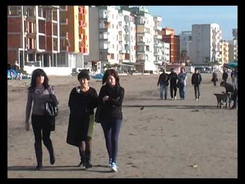 MOTI I NGROHTE FUNDVITI ME TEMPERATURAT RELATIVISHT TE NGROHTA DHE DIELL LAJM